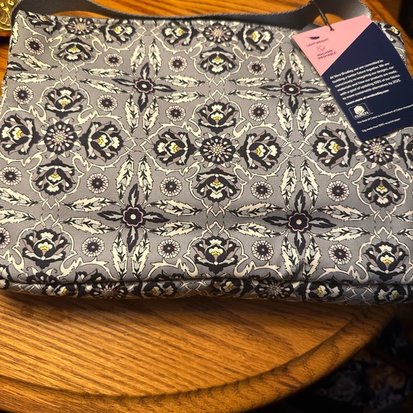 Vera Bradley cross body - Picture 3 of 3